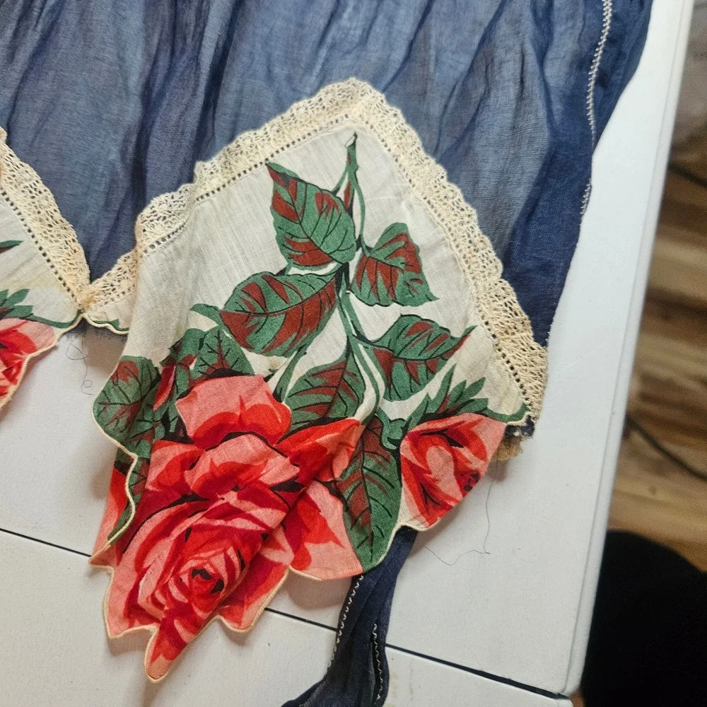 Vintage Navy Blue Sheer Half Apron Red Rose Floral Applique Lace Trim Pocket 50s